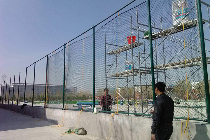 足球場(chǎng)圍網(wǎng)案例