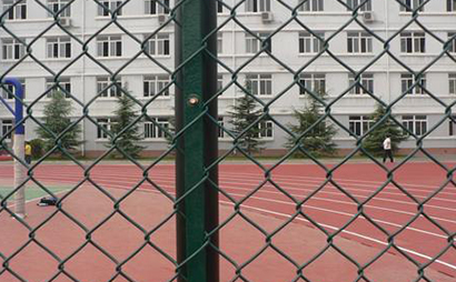 田徑場圍網